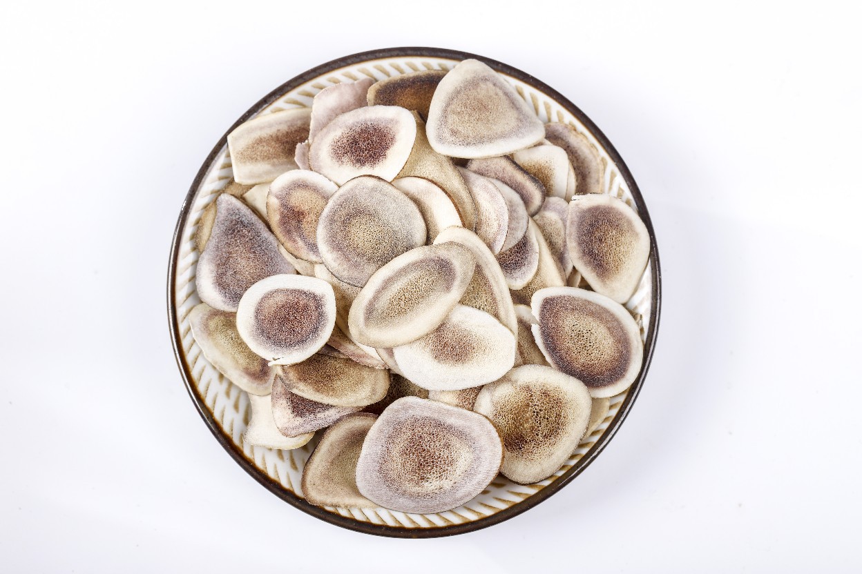 鹿角片散装统货马鹿角片驯鹿角片选装片嫩鹿角圆片鹿角批发