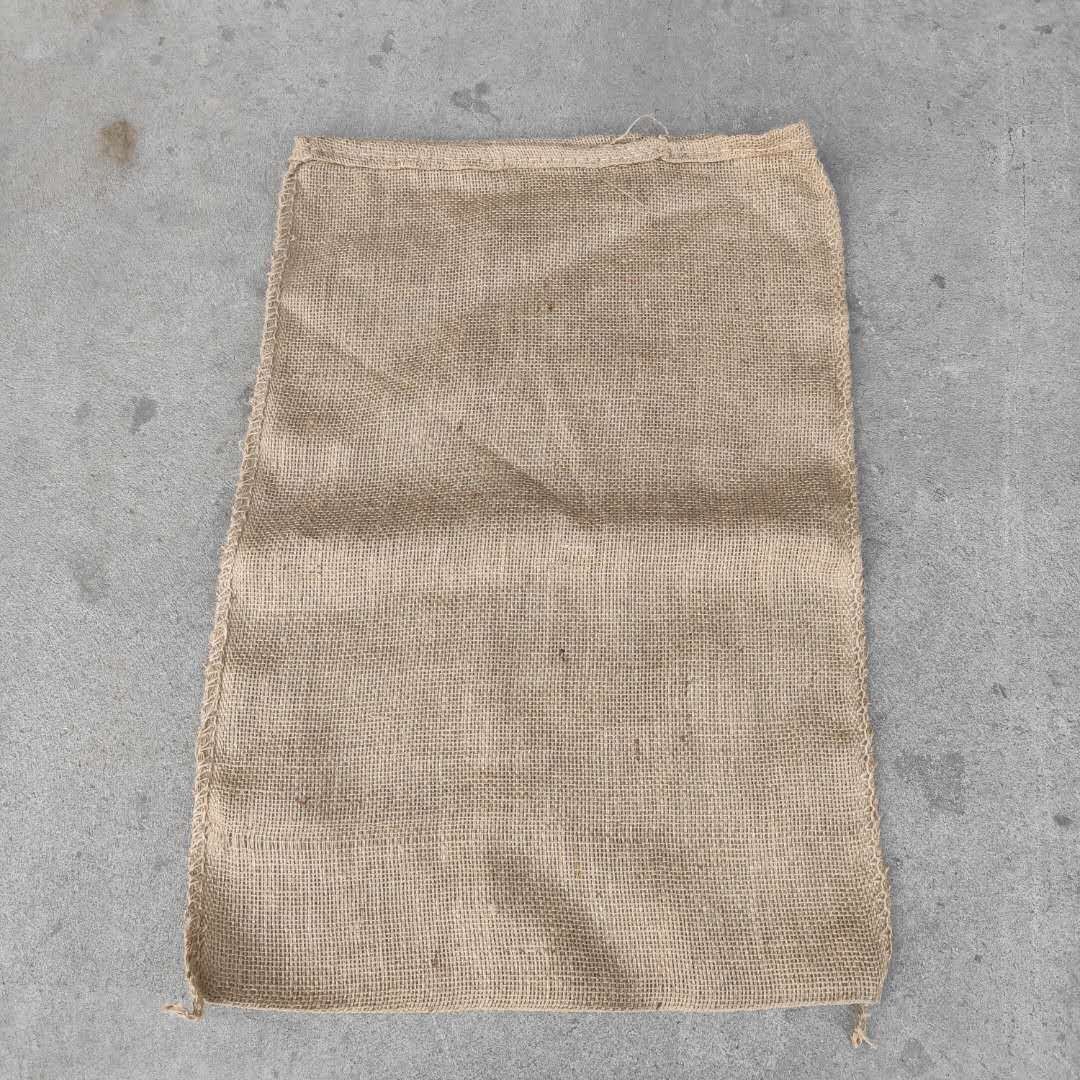 防滑铺路麻袋保温麻袋片防滑麻袋片大麻袋卷麻袋补丁麻袋粮食