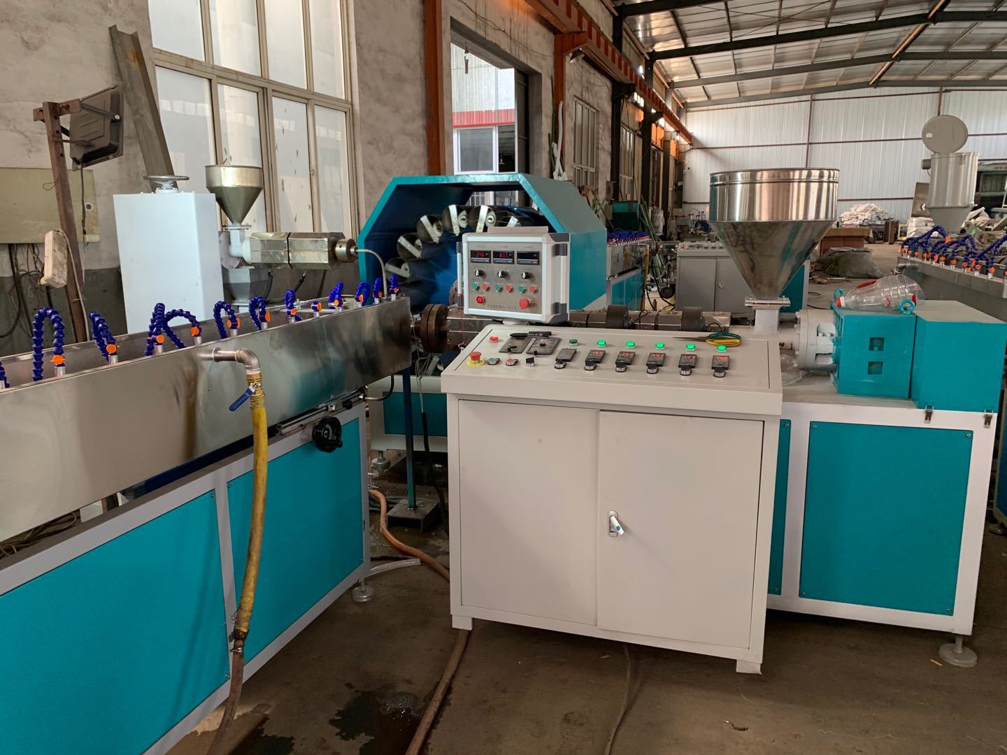 塑料纤维增强软管挤出机 三色标管材生产设备 花园水管挤出生产线