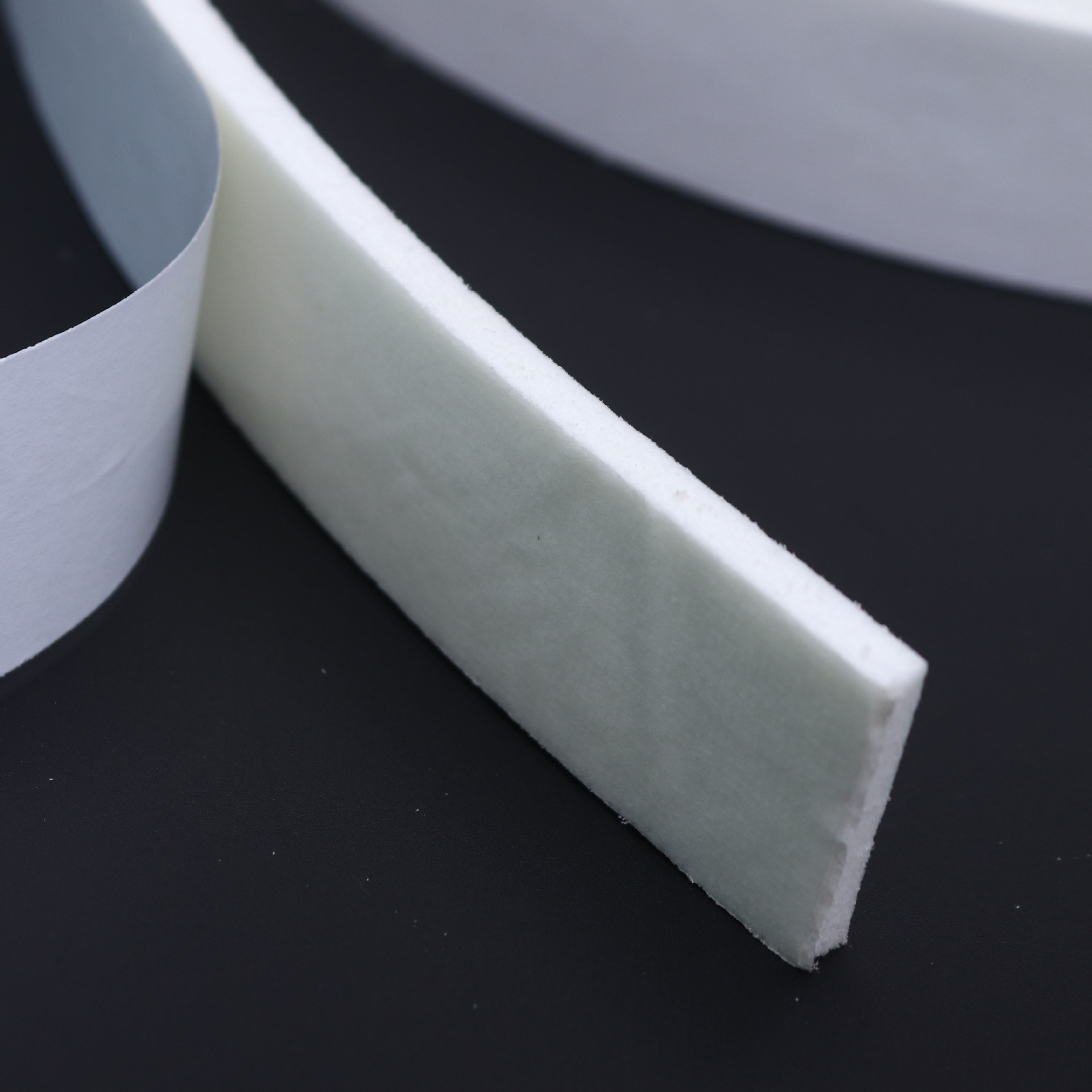 工厂陶瓷纤维防火自粘海绵胶条消防排烟风管耐高温不燃密封胶条