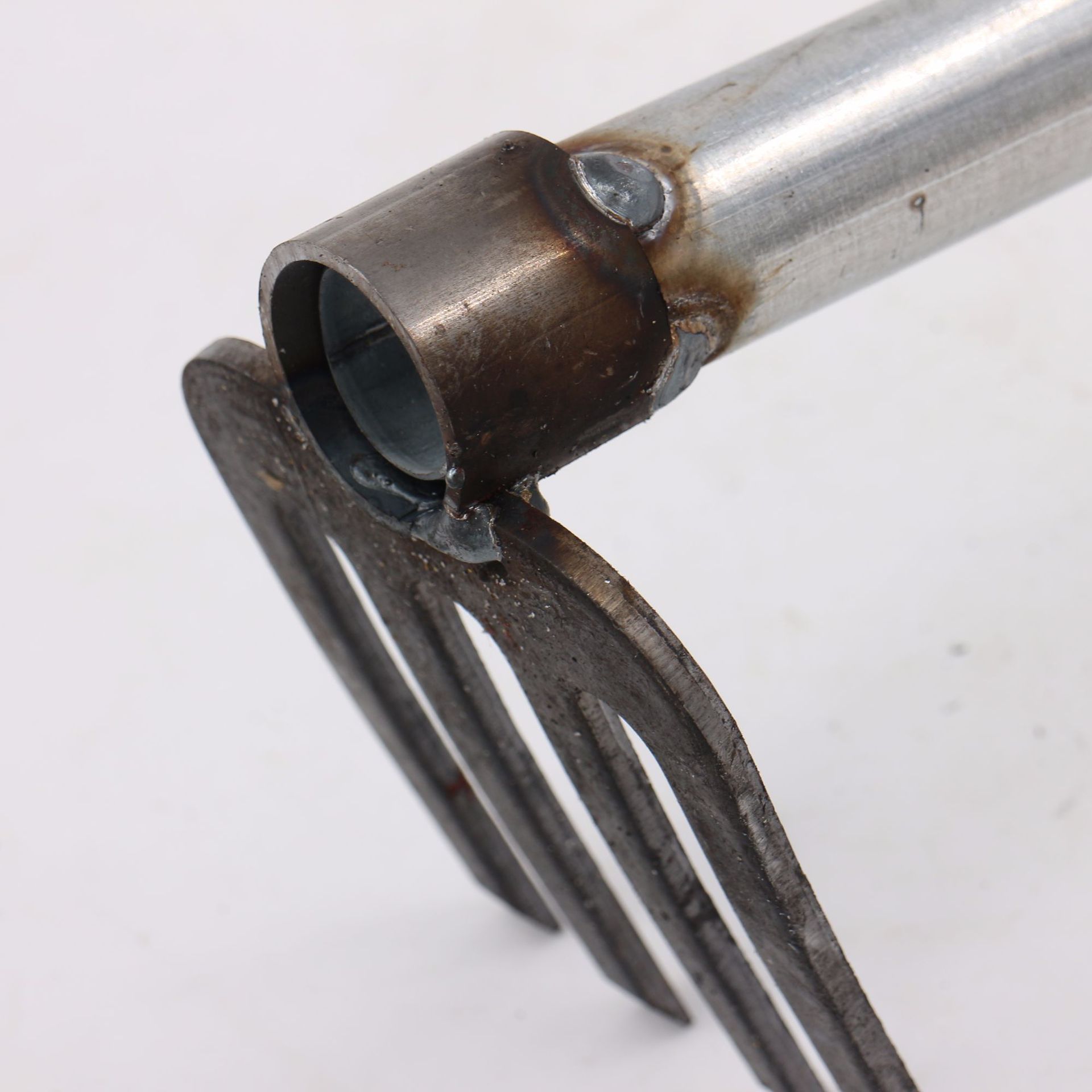 厂家批发挖螃蟹蛤蜊贝壳螺花蛤加厚四齿钉耙耙子铁耙赶海工具