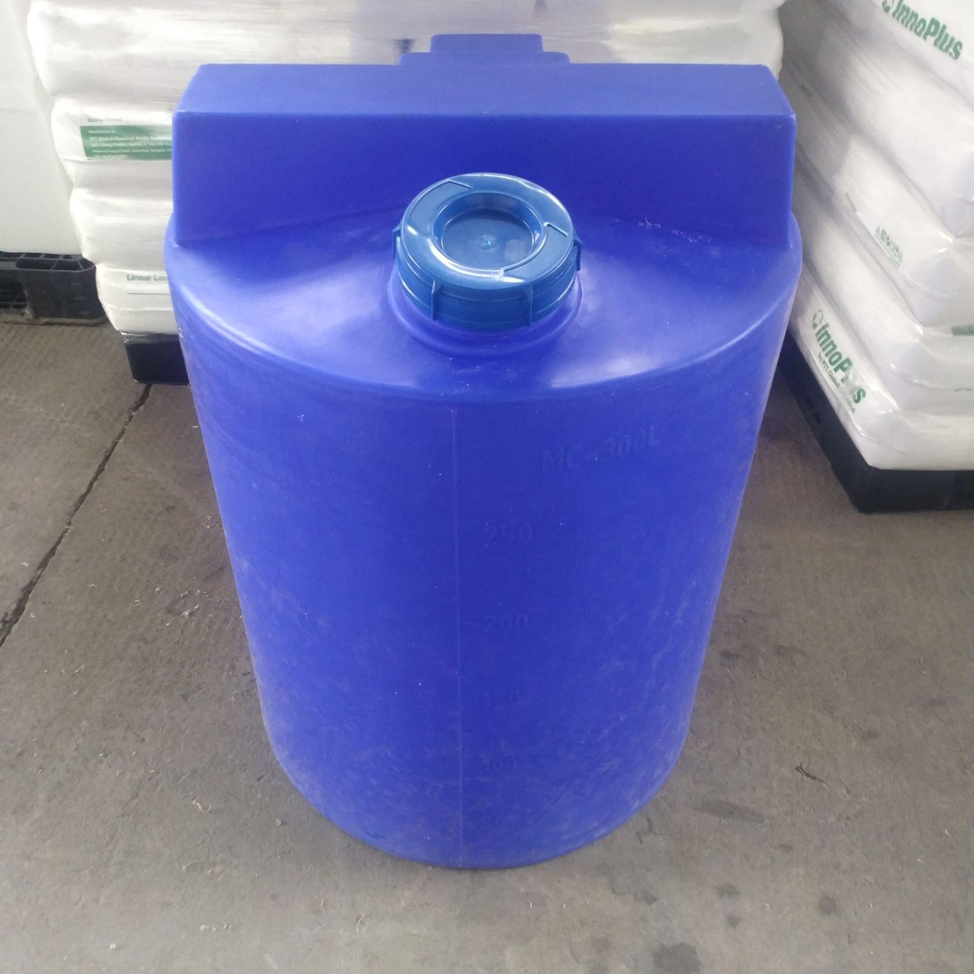 300l加药桶pe盐酸搅拌桶污水处理药剂桶牛筋加厚耐酸碱抗腐蚀