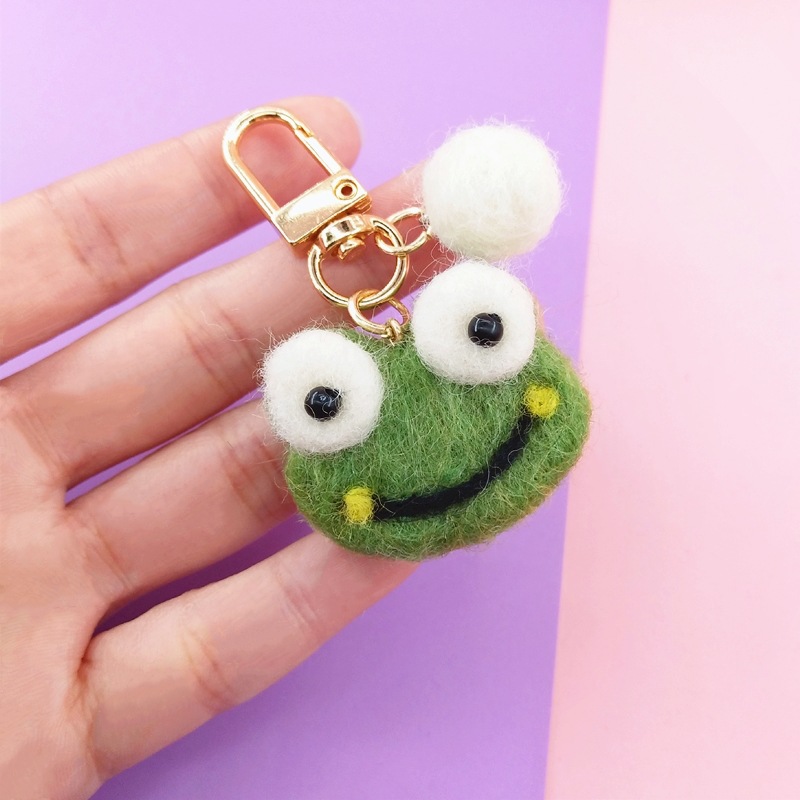 可爱羊毛毡钥匙扣毛绒胡萝卜汽车书包挂件创意小动物钥匙链