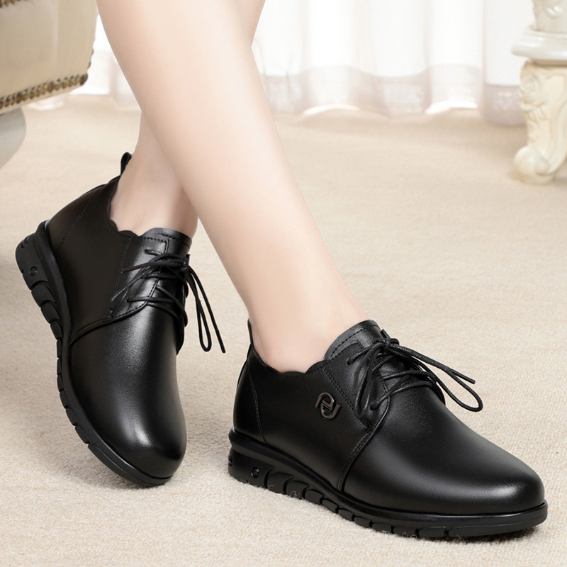 真皮妈妈鞋单鞋真皮软底工作鞋平底防滑中老年大码中年女士单皮鞋