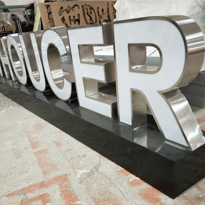 景观字定制户内外烤漆金属落地立体发光字 不锈钢双面广告字母牌