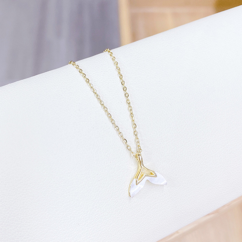 2023 New Fritillary Fishtail Necklace Female Online Influencer Live Broadcast Same Clavicle Chain Qixi Gift Ornament Source Factory