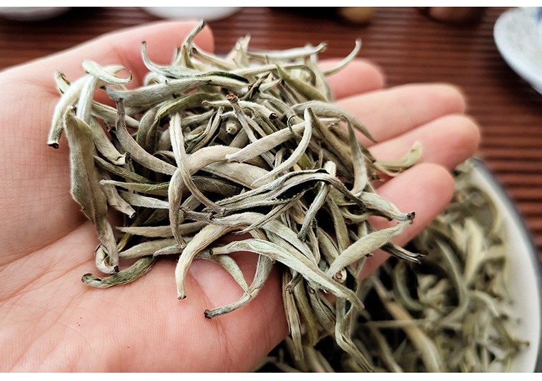 云南普洱茶景谷大白毫茶单芽月光白大白芽茶云南特产大白毫银针茶