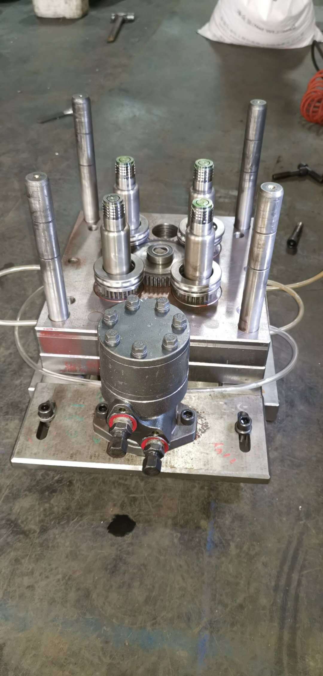 供应各种形状瓶盖模具,瓶子模具 螺纹瓶盖模具 注塑模具加工