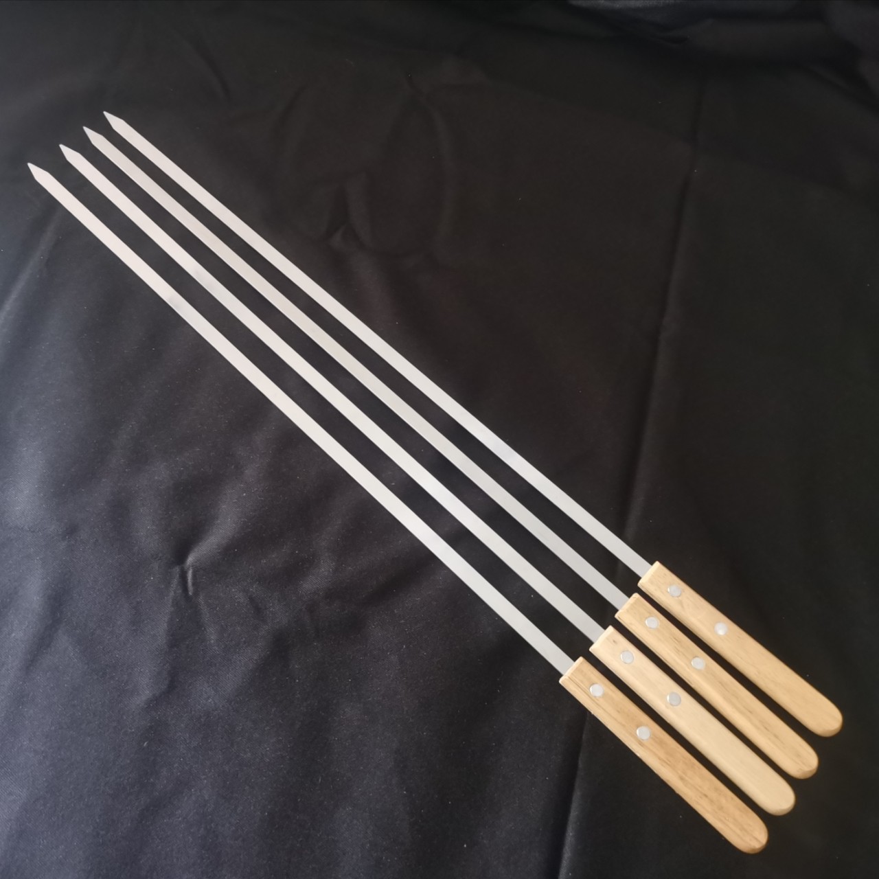 厂家直销橡木不锈钢烧烤签不锈钢烧烤串不锈钢烧烤钗烧烤用具