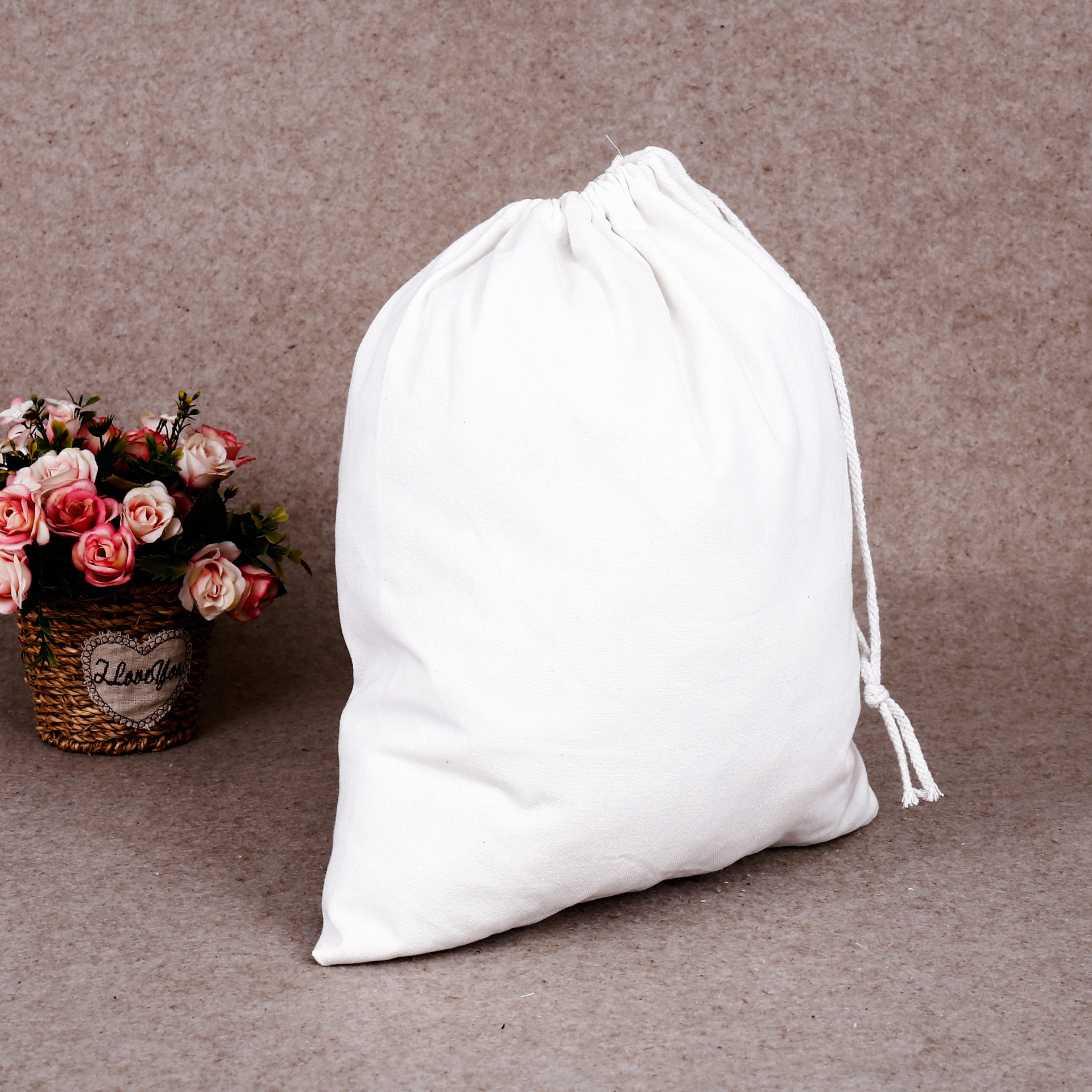 厂家直供现货白色抽绳束口袋 包包防尘玩具收纳袋定制印logo