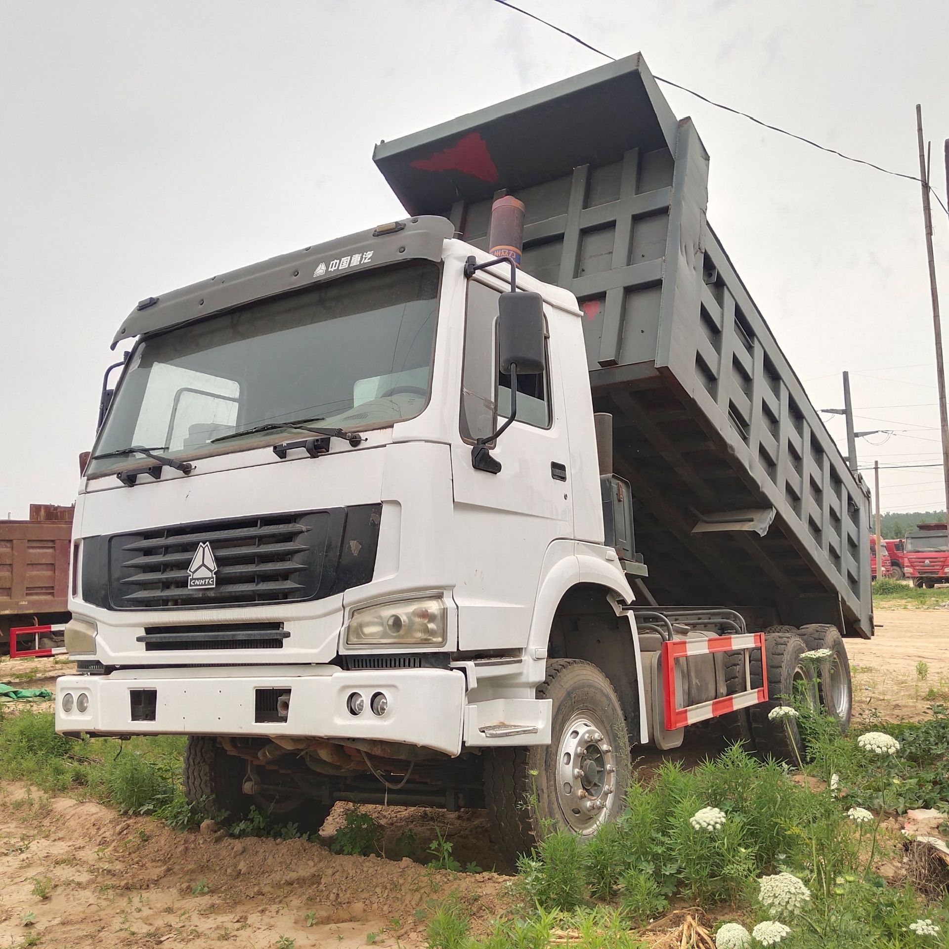 济南出售二手前四后八自卸车土方渣土二手工程车豪沃后八轮货车