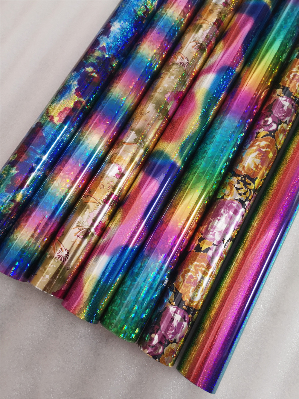 2020新款镭射布料烫金纸 花色烫金纸 七彩烫金纸 款式不断开发中