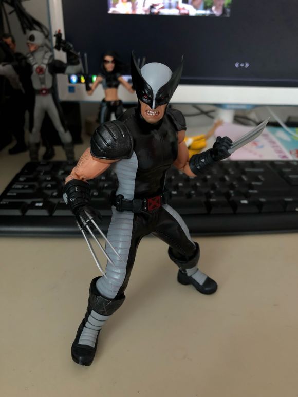 mezco蚂蚁x战警可动布衣金刚狼手办狼叔可动玩具人偶盒装手办摆件