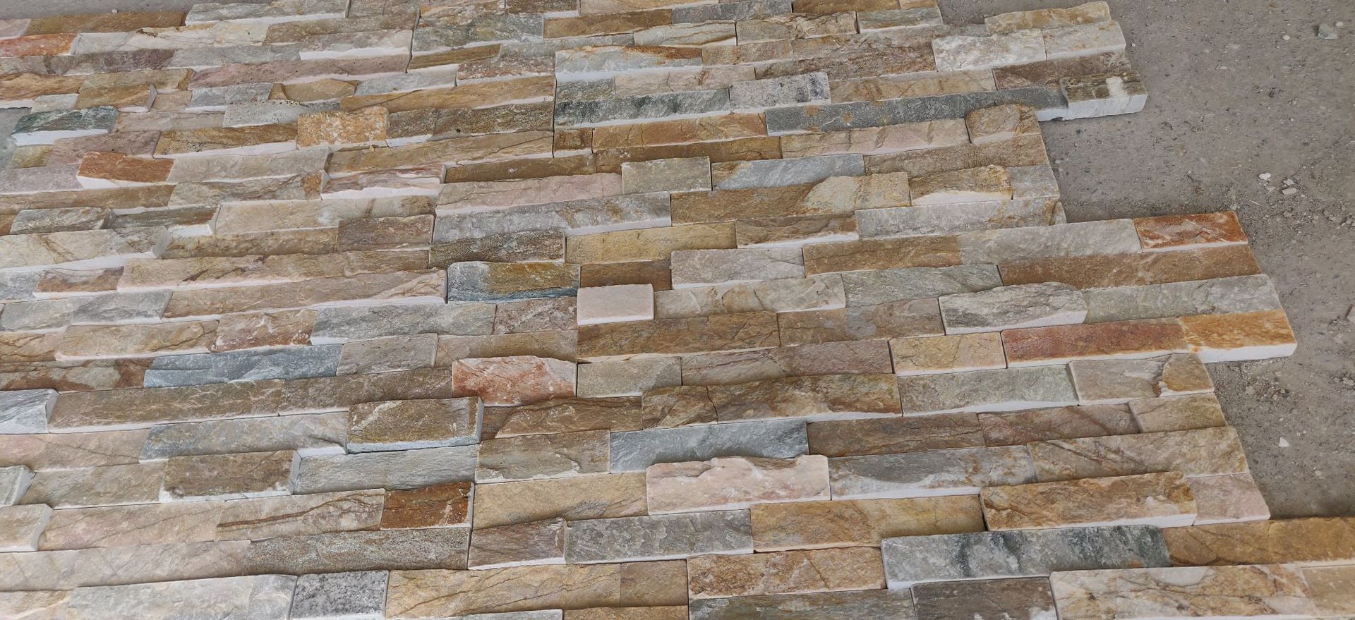 米黄色墙拼砖 批发毛石挡墙文化砖外墙青石板砖材别墅贴墙文化石