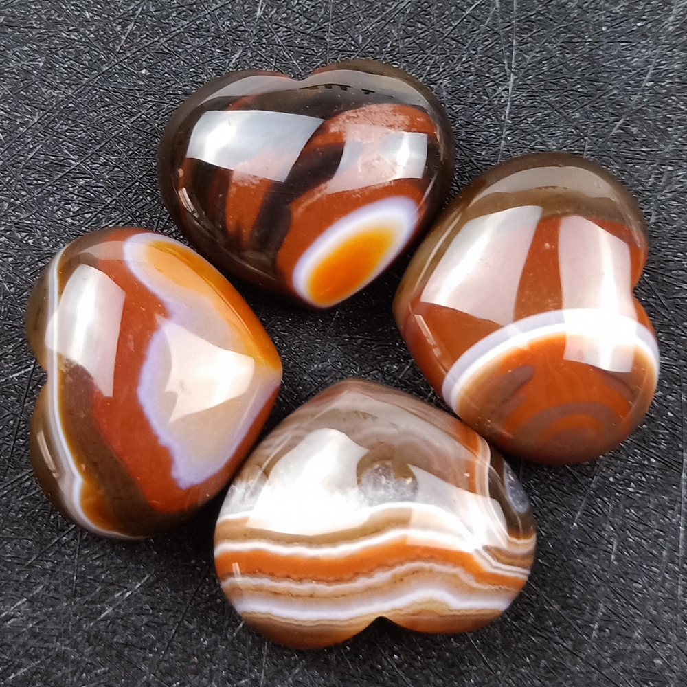 跨境新品天然自然纹路波斯红玛瑙2530mm石桃心爱心把玩件