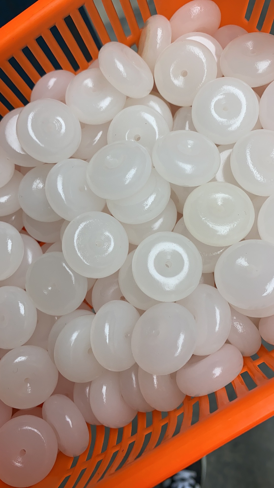 描述是否ip授权否是否属于礼品否尺寸白玉平安扣裸坠,白玉扣 棕色绳