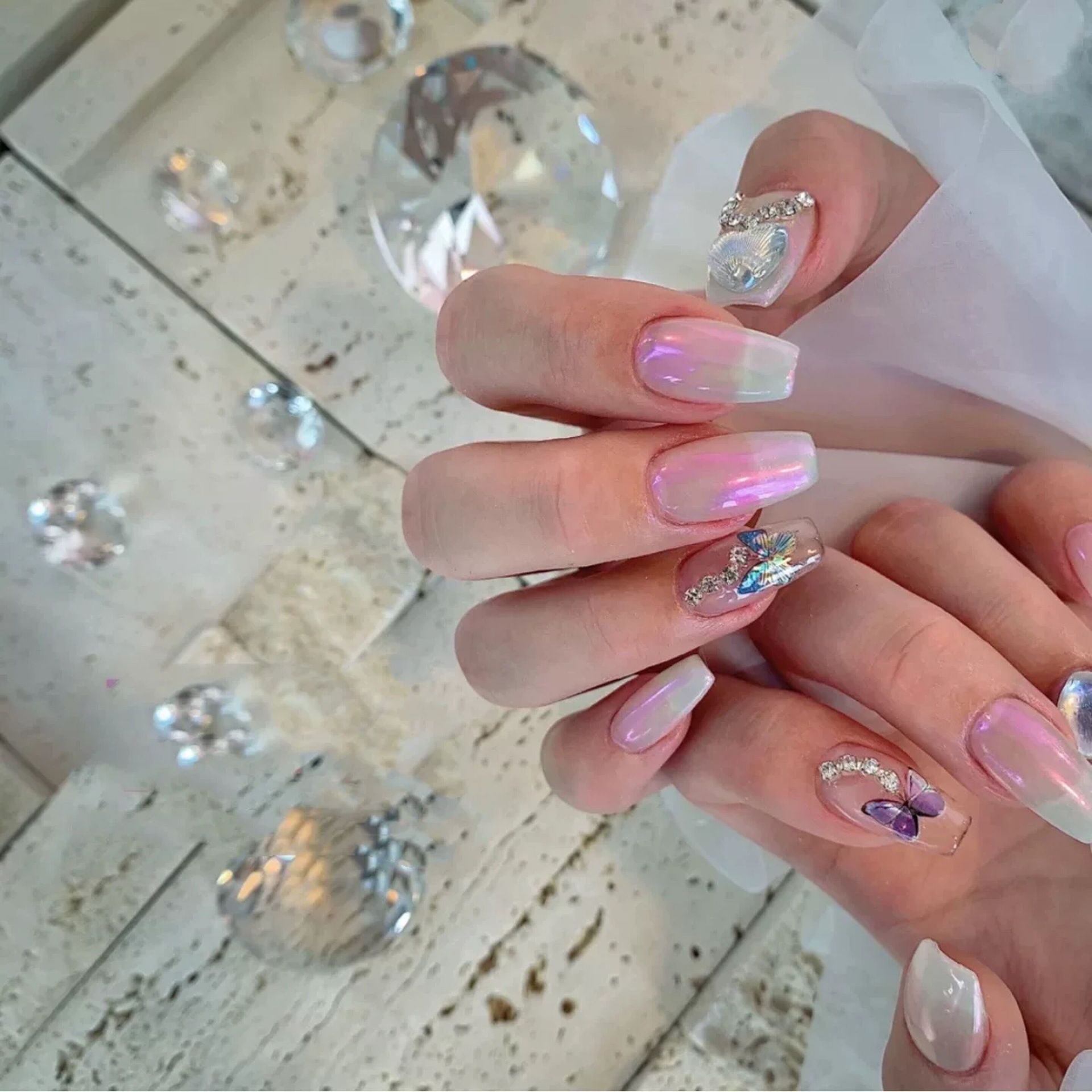日系美甲新款仿真镭射蝴蝶贴纸ins风3d凹凸防水可爱指甲装饰品