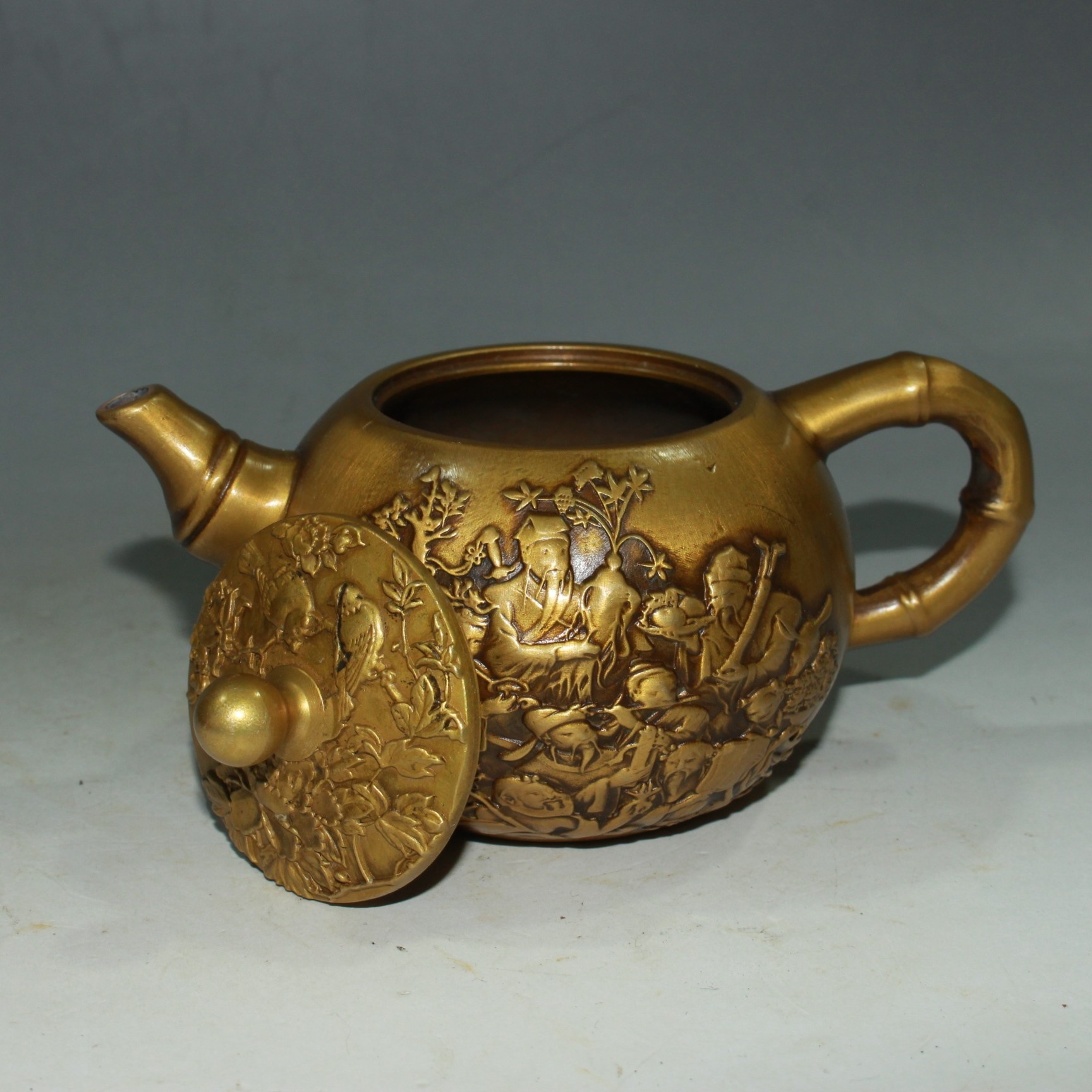 古玩老物件八仙人物提梁铜茶壶精工打造老壶古董收藏居家小摆件