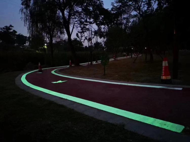 道路夜光漆标线荧光漆路面颜料发光剂材料景观艺术漆夜景工程涂料