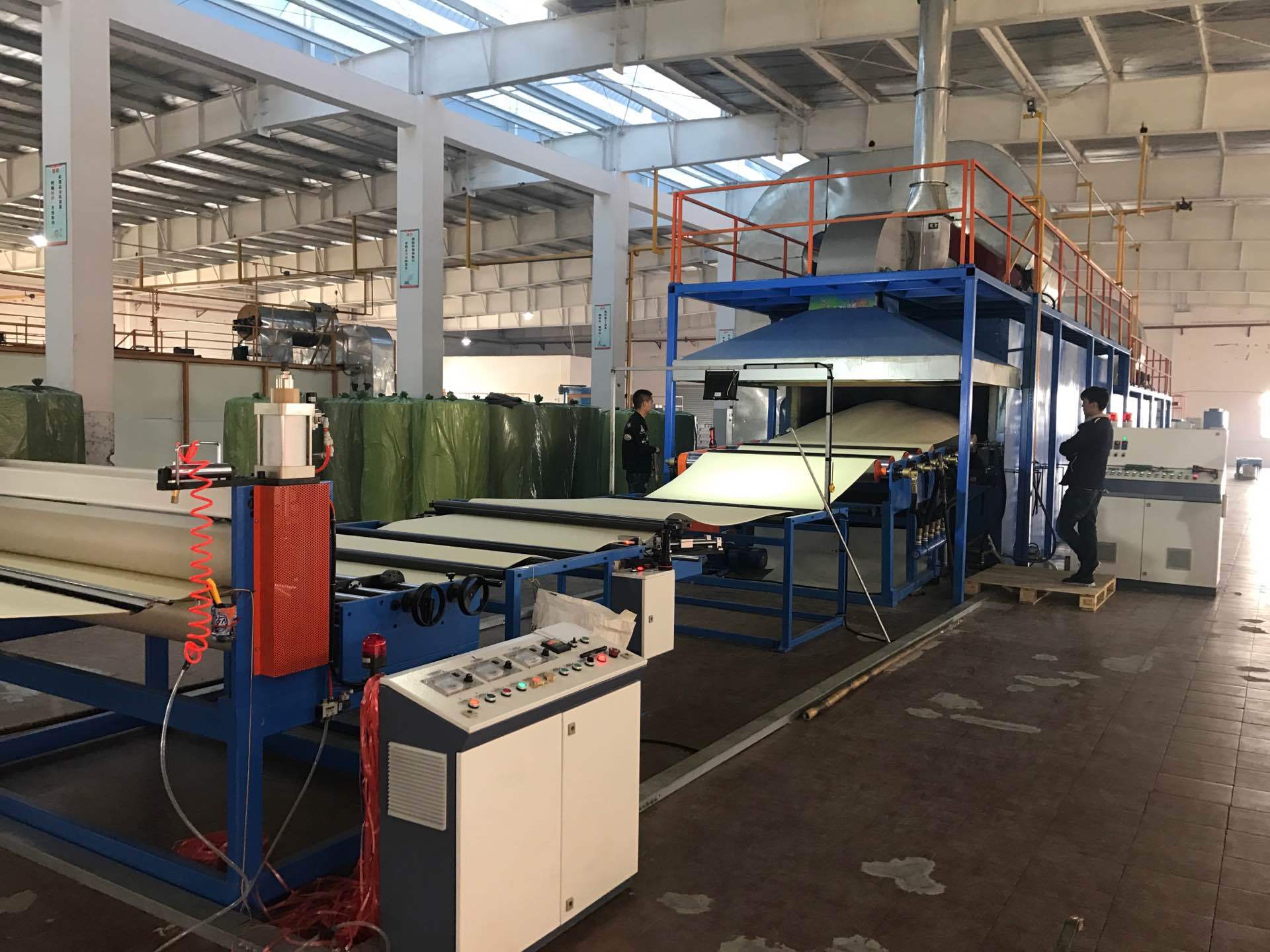 新型高产能xpe发泡生产线高效率挤出片材机器化学电子交联发泡炉