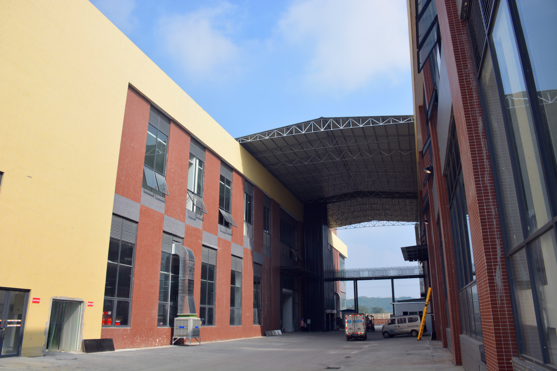 厂区环境工厂大门价格说明【一般情况下】划线价格:划线的价格可能是