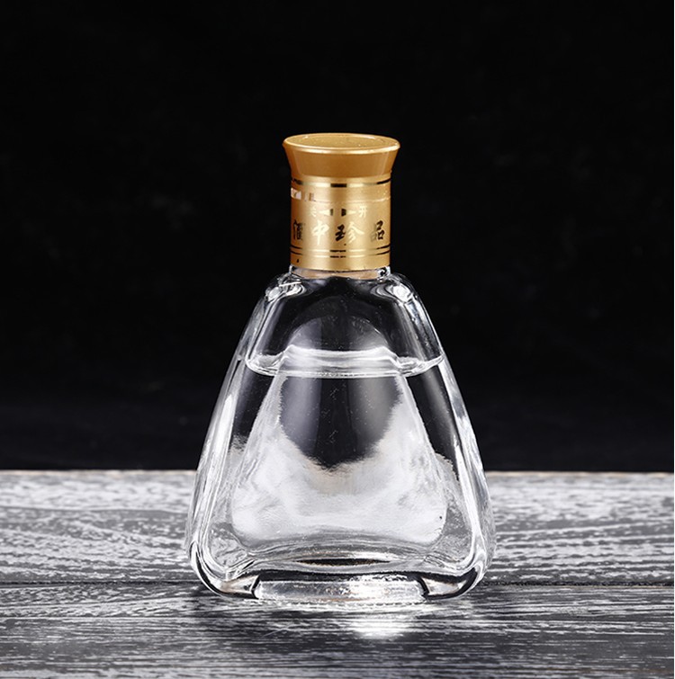 100ml小酒瓶玻璃空瓶二两白酒分装瓶异形玻璃酒瓶三角形品鉴酒瓶