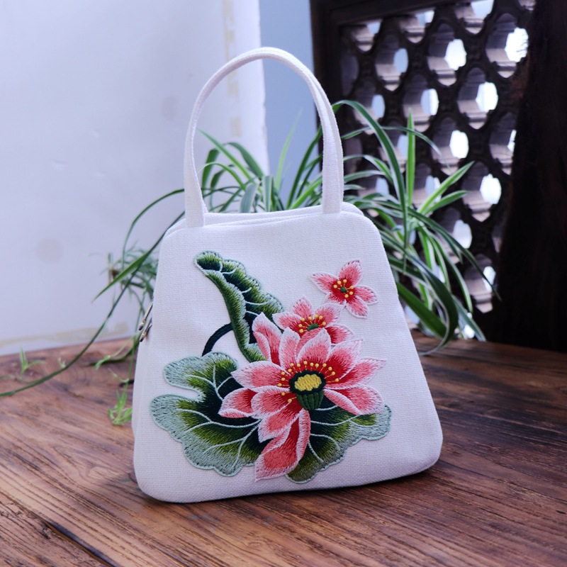 云南民族风手提荷花包绣花包女包棉麻双拉刺绣布艺包批发