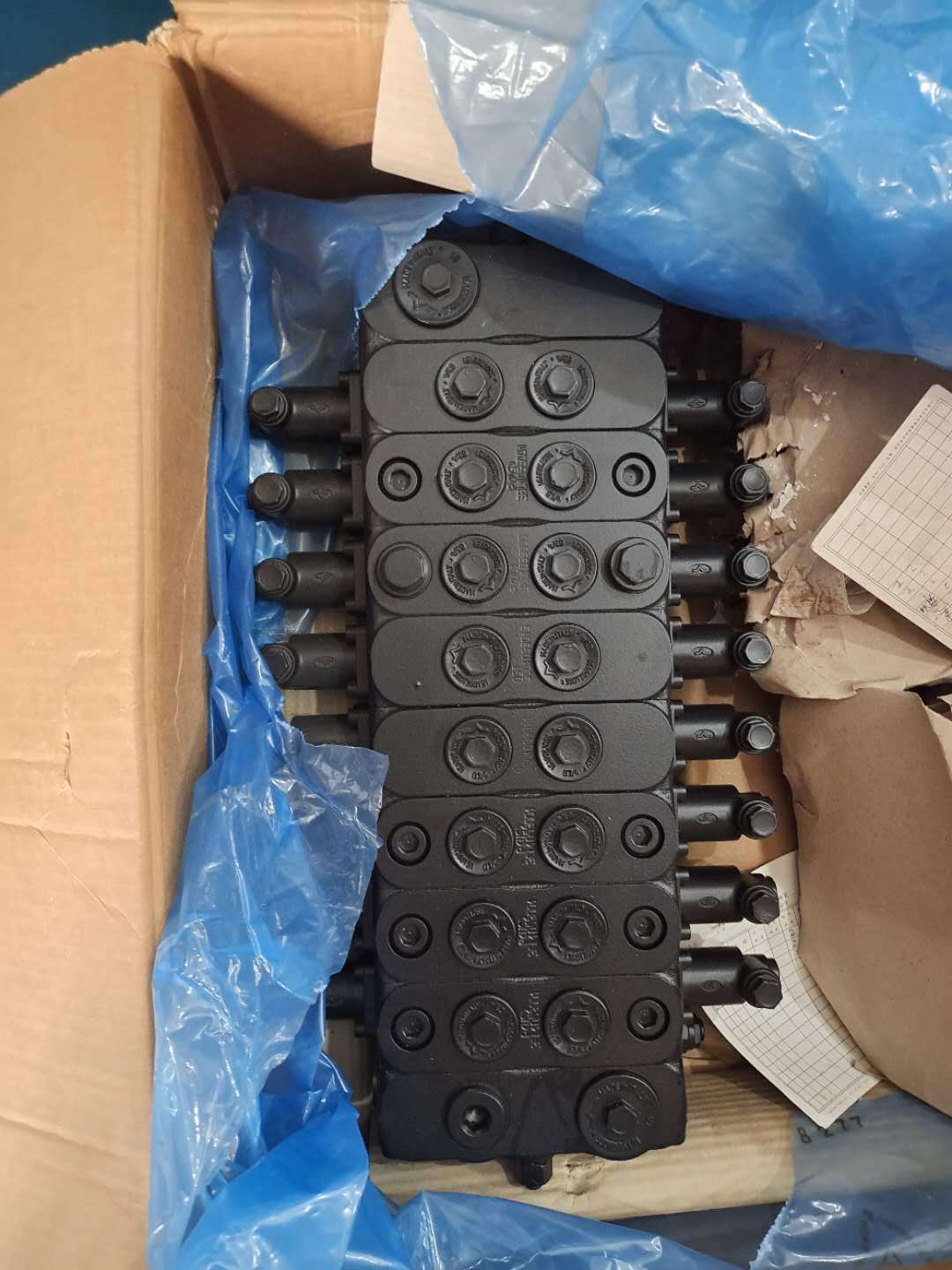 压力补偿负载敏感多路阀 dpx160/8