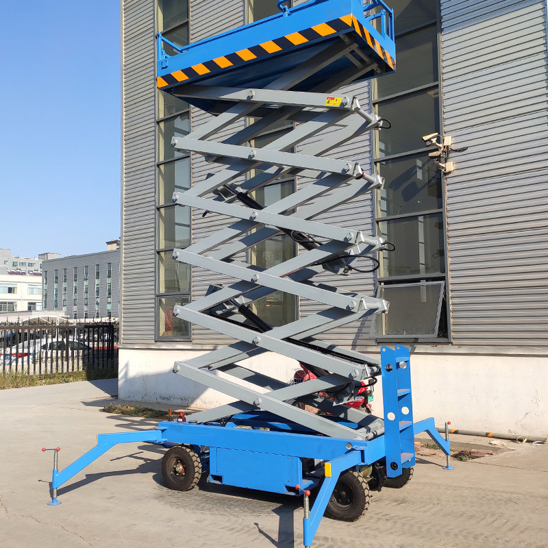 带电瓶移动升降平台 液压剪叉式辅助自行走升降机 电动高空作业车