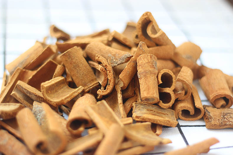 广西特产桂皮去皮烟桂桂皮粒肉桂香料调料炖肉卤料大全产地直销