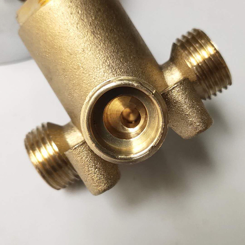 电热水器贴墙式混水阀 明装单把双控混水开关 铜体冷热 调温阀