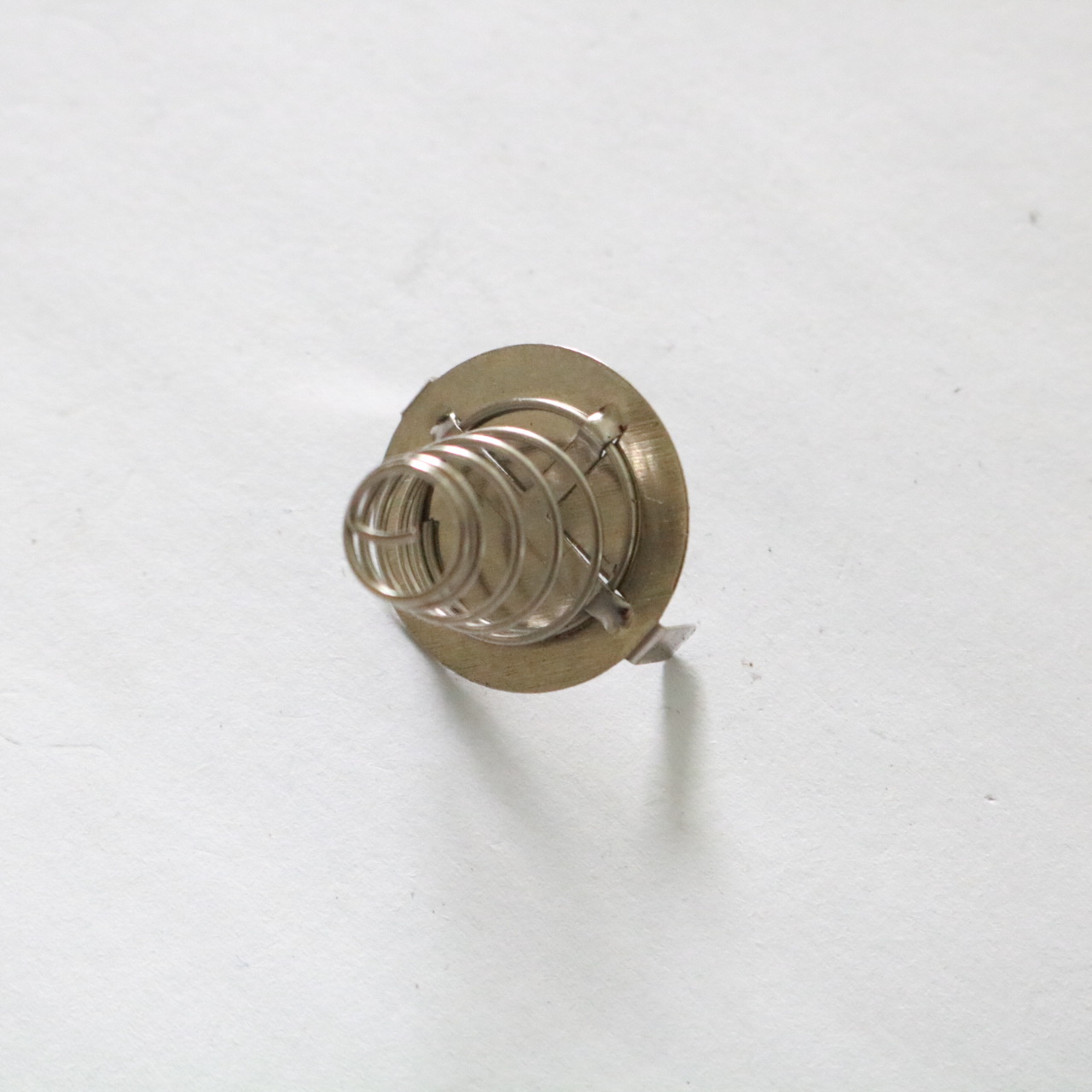 厂家供应圆形电池片_1号电池接触弹片_挂脖风扇电池片加工定做