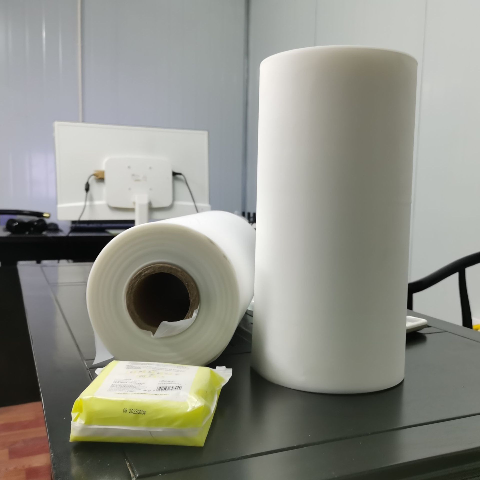 cpe磨砂膜流延膜定制口水食饭兜peva材料雨衣防护服薄膜eva薄膜