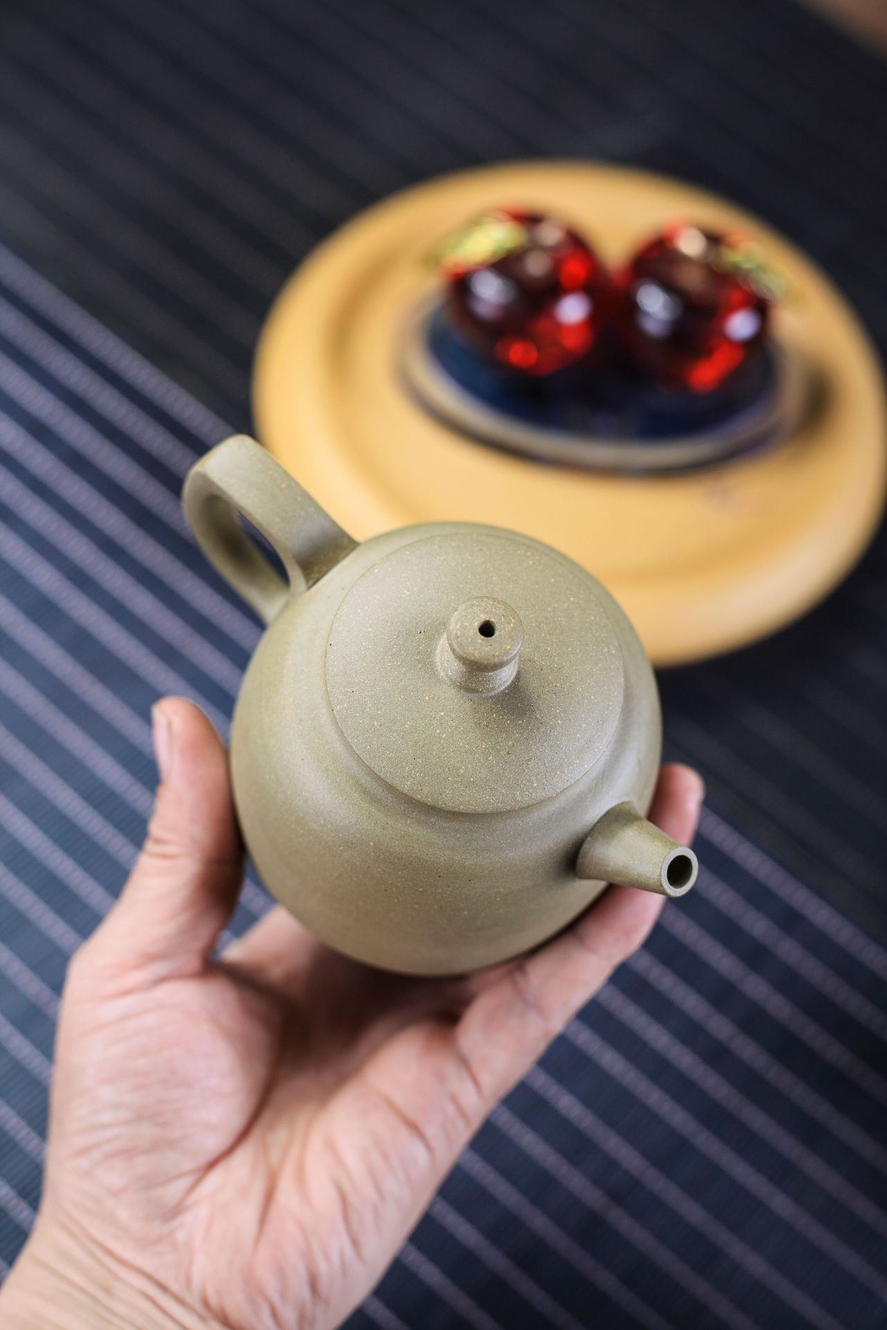 厂家批发宜兴紫砂壶手工刻字原矿青灰段泥云水禅心秦权壶一件代发