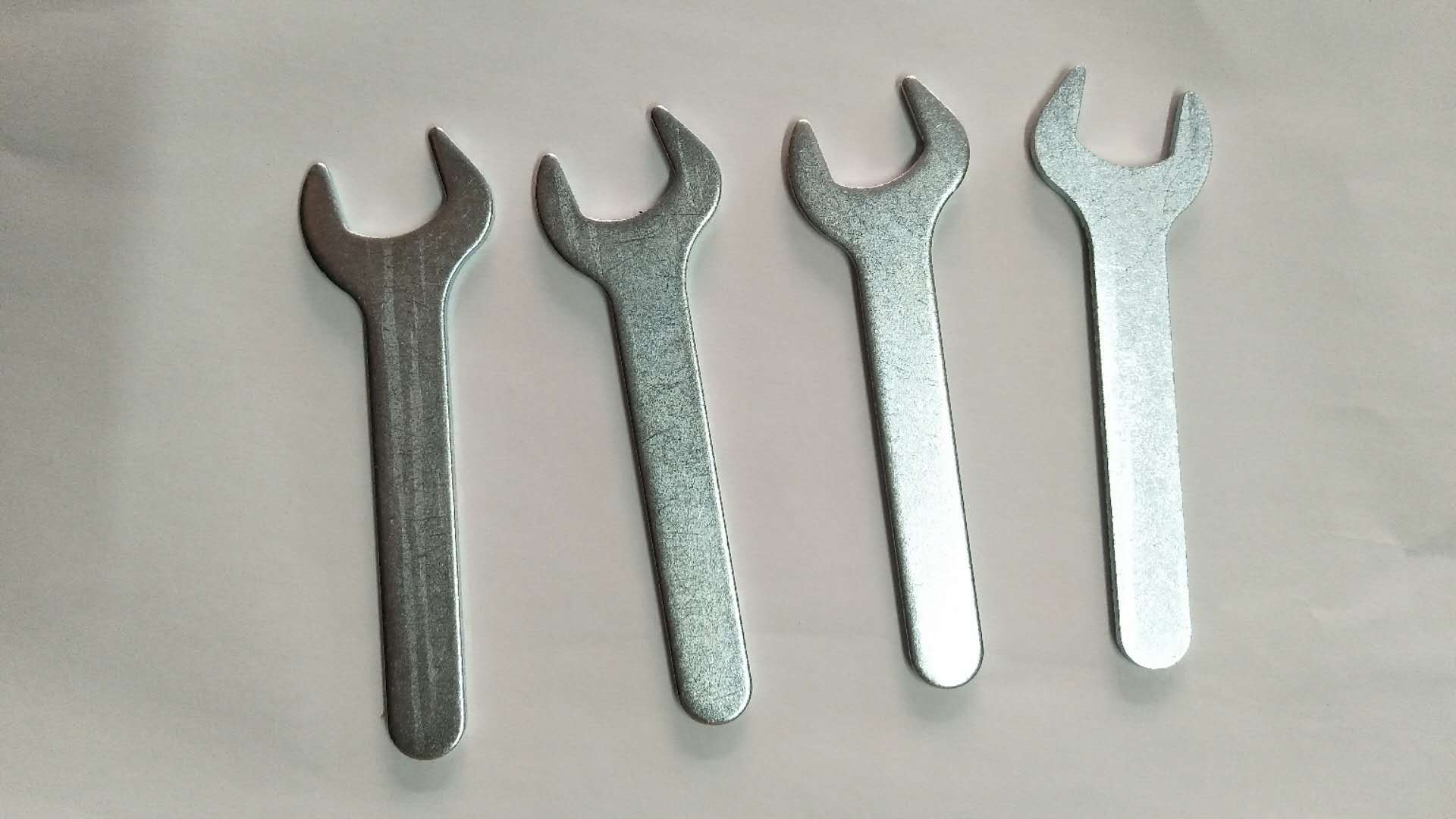 小扳手家具家电加厚型开口单头15呆扳手迷你铁片冲压外六角扳手