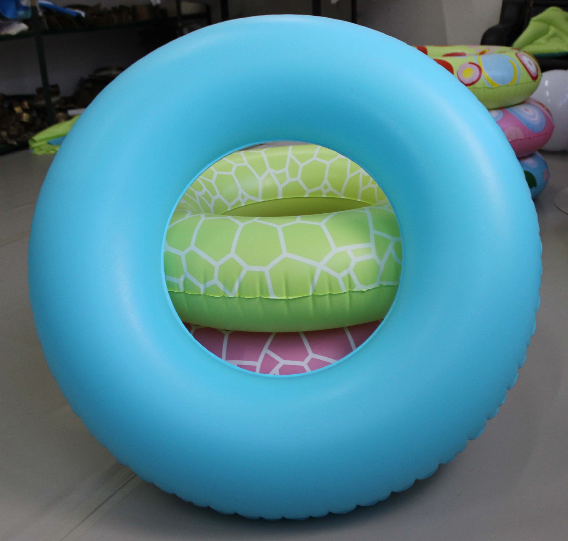 厂家定制 pvc充气游泳圈 卡通救生圈 甜甜圈成人游泳圈 90cm