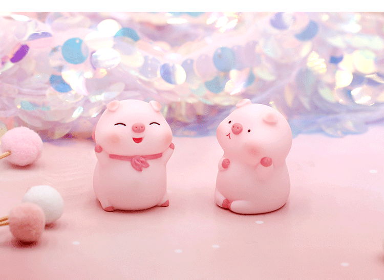 兜兜猪摆件创意搪胶发声玩具卡通可爱桌面摆饰儿童节礼品汽车装饰