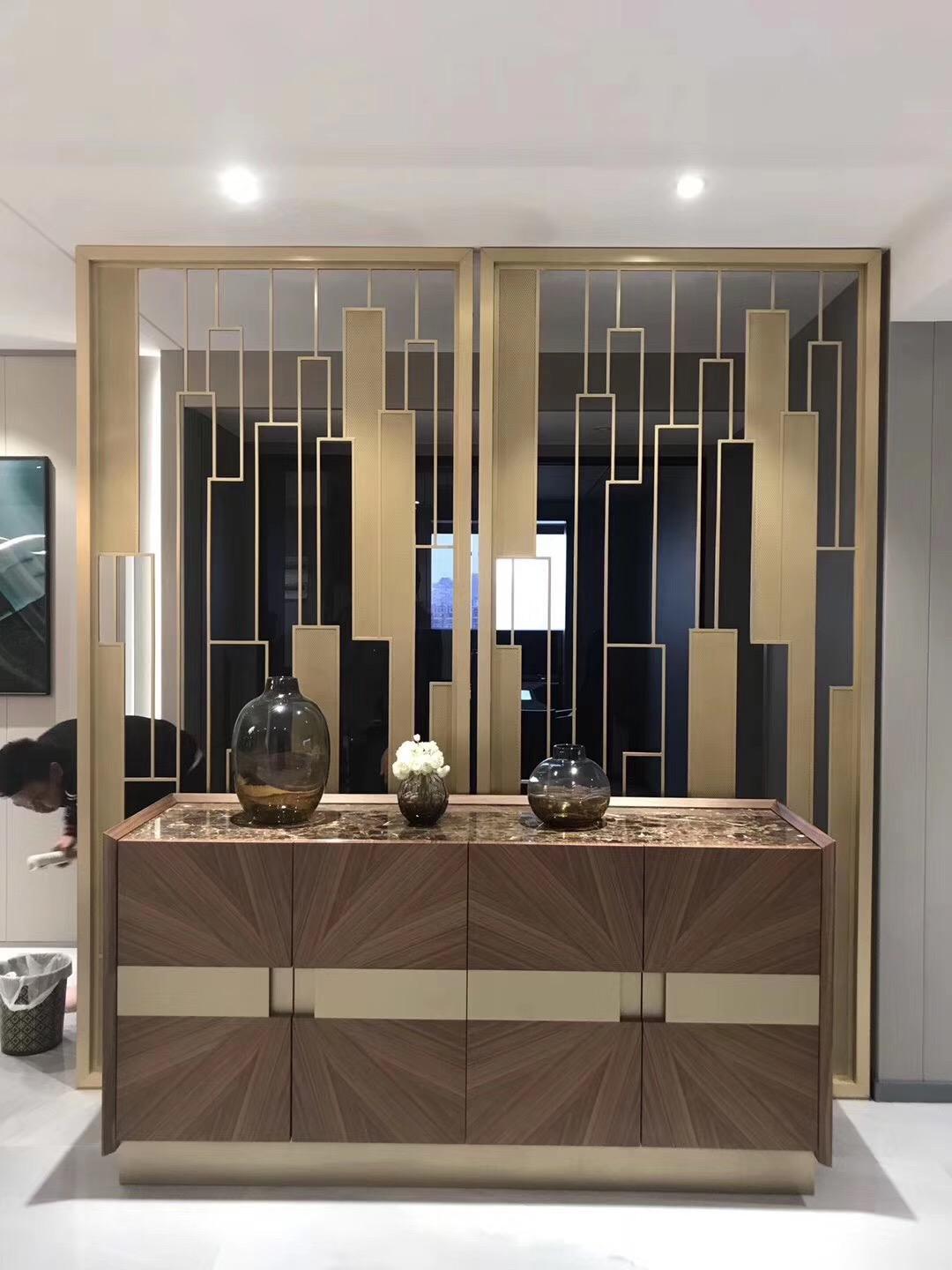 南京园林铝合金铝艺格栅金属屏风雕花镂空板进门玄关木纹方通隔断