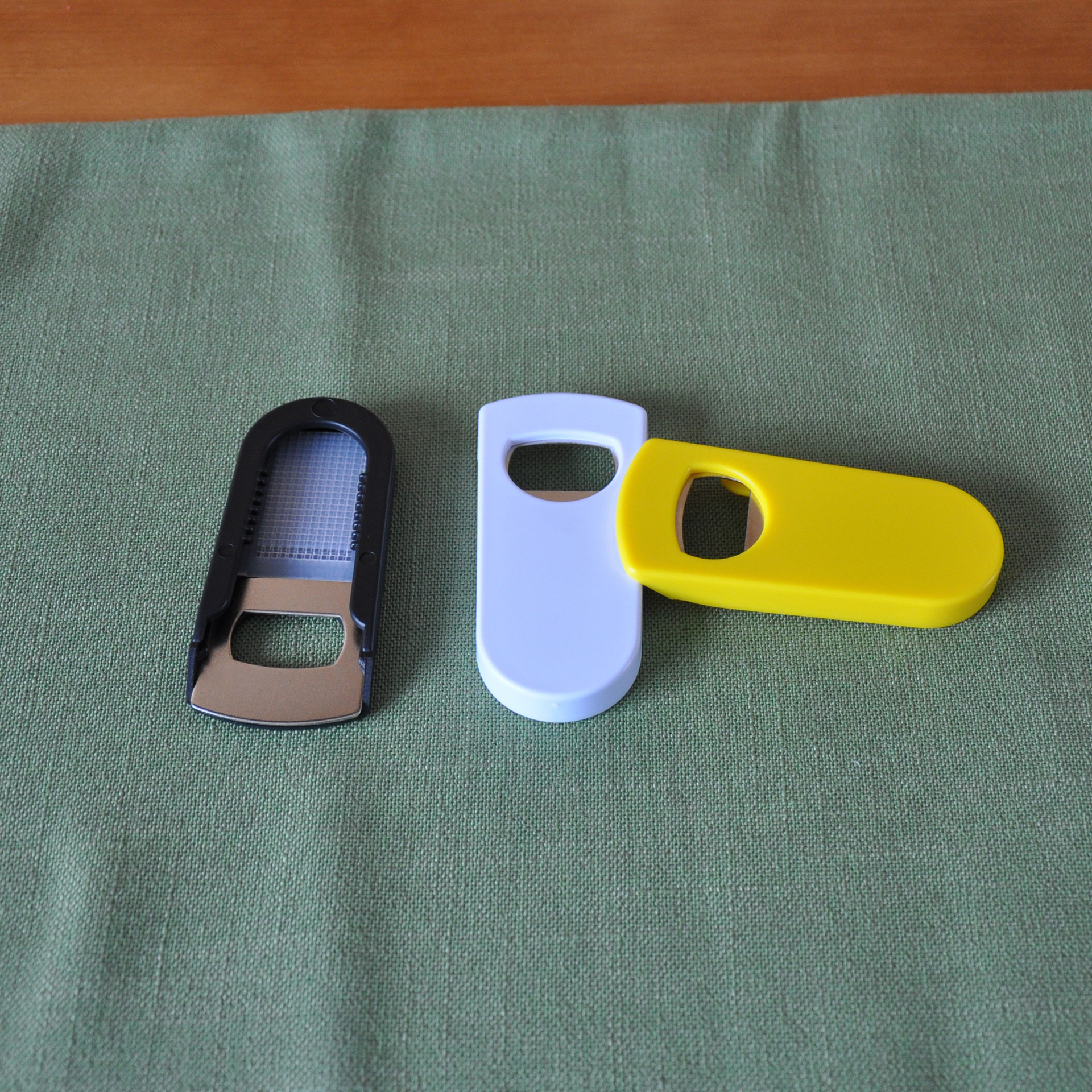 脚丫形状塑料啤酒开瓶器广告啤酒开瓶器开瓶起子起瓶器礼品可印刷