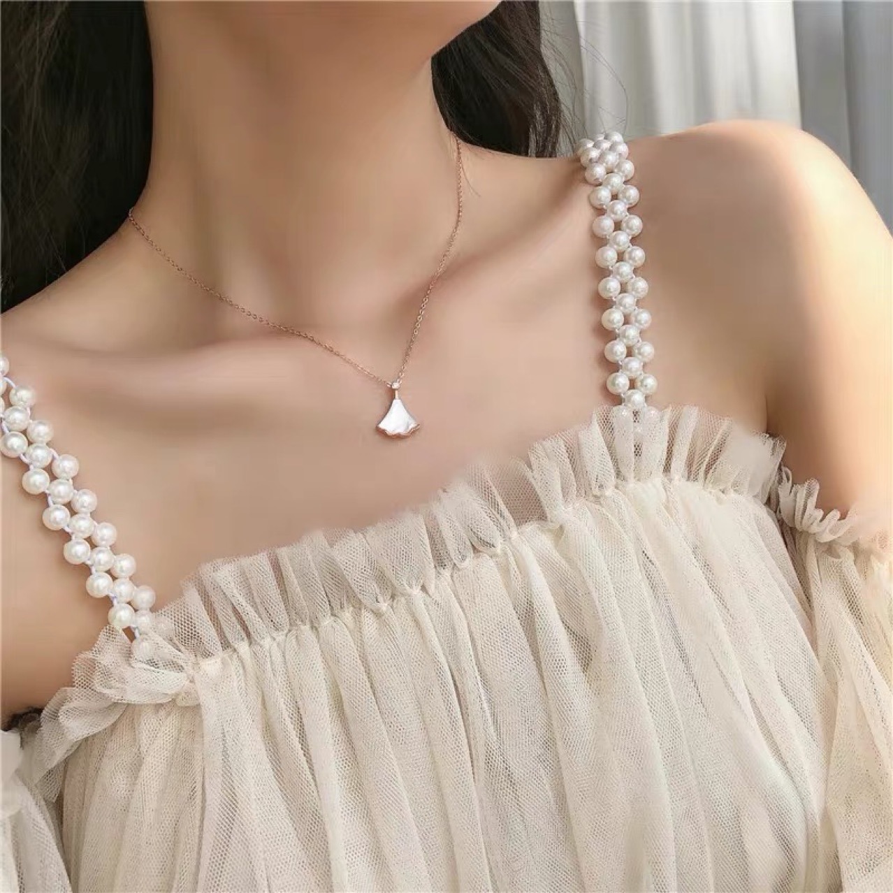 韩国东大门扇形小裙子项链女白贝母锁骨链潮网红女项链批发饰品