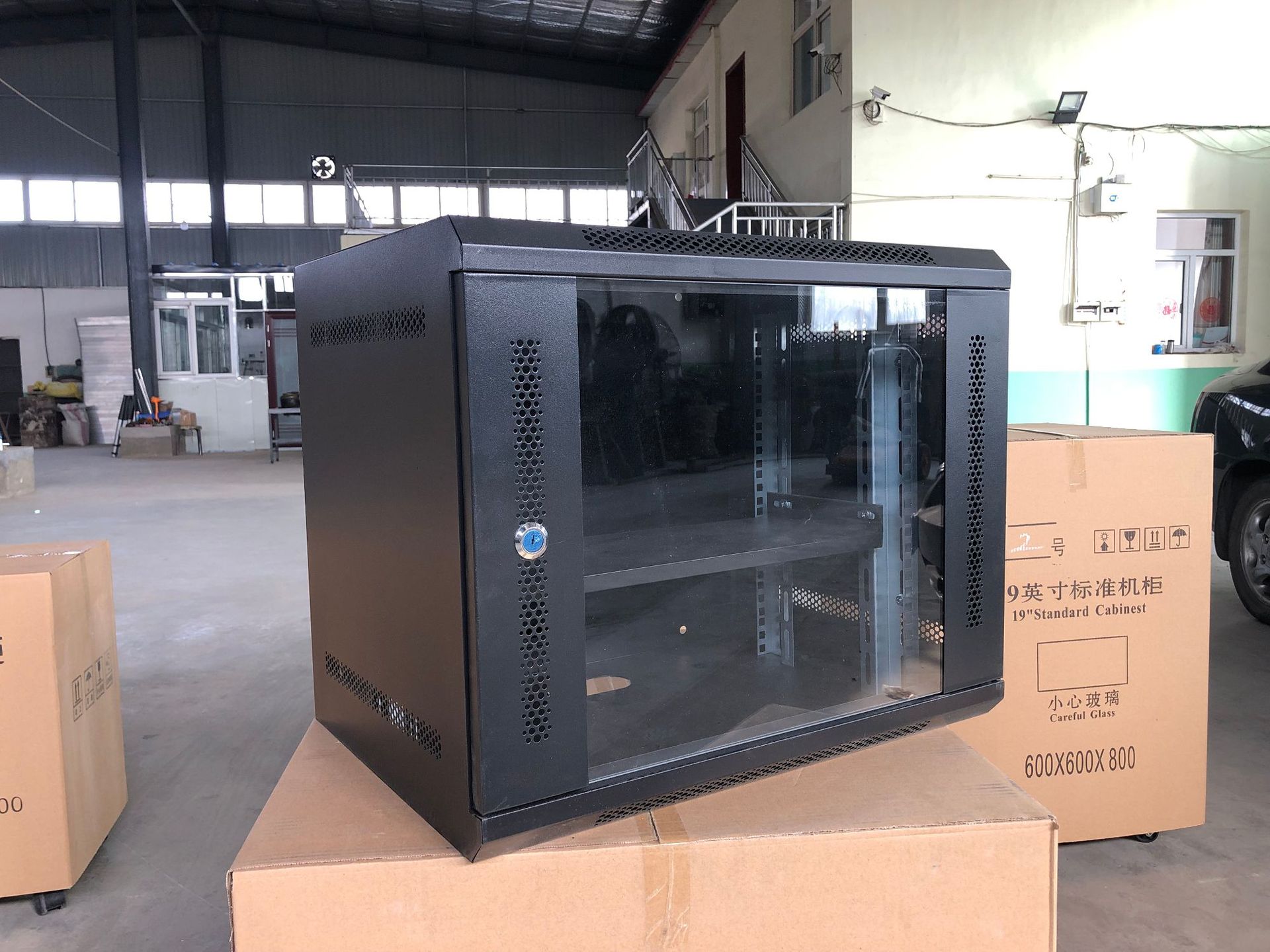 河北厂家供应 网络小机柜2u,4u ,6u .9u .12u 普通经济型机柜