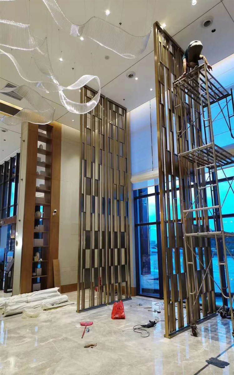 厂家定制不锈钢镂空屏风隔断酒店客厅金属不锈钢装饰工程