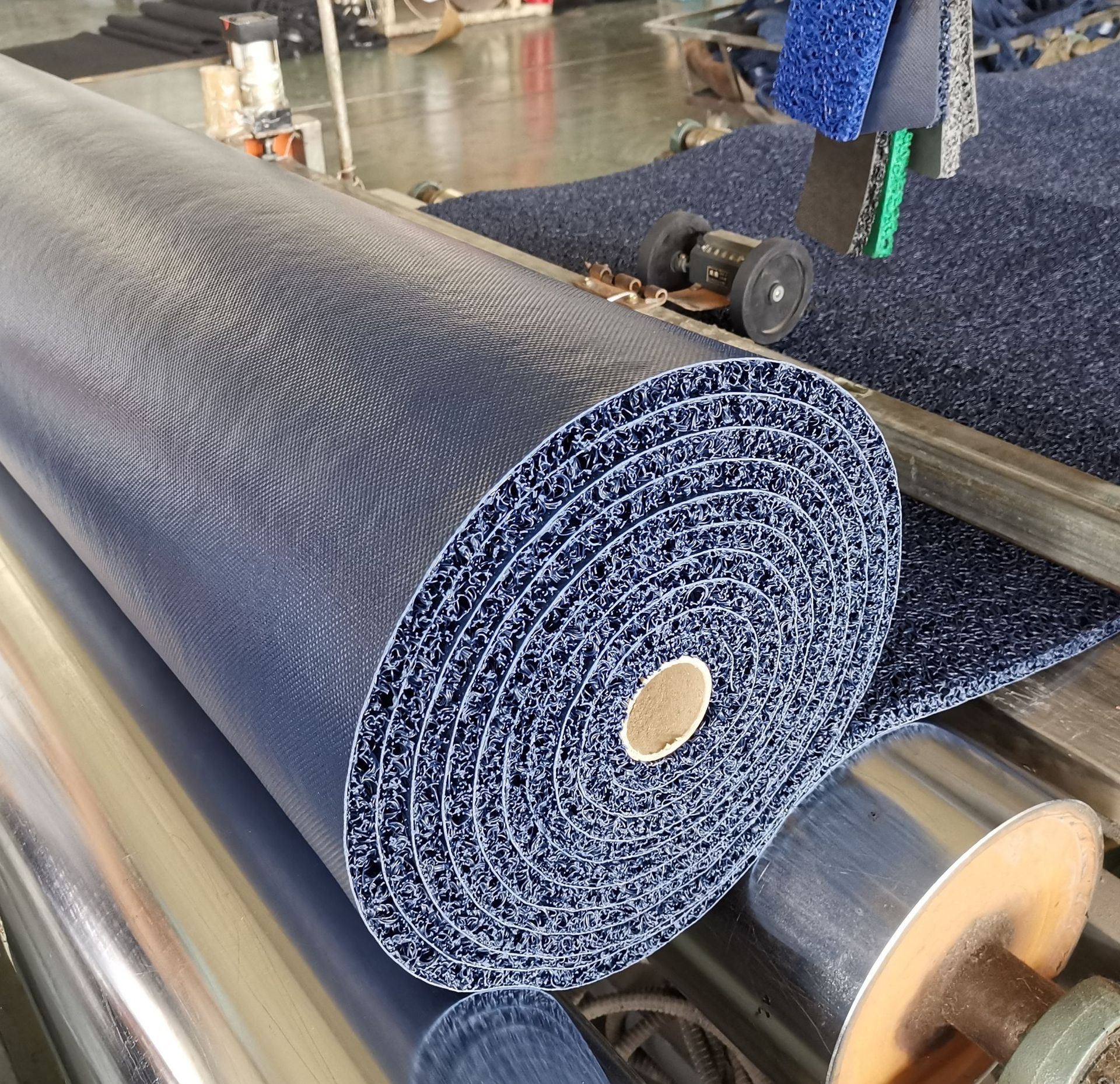 pvc橡塑地毯定制尺寸可裁剪耐磨丝圈宝丽美线圈抗压地垫