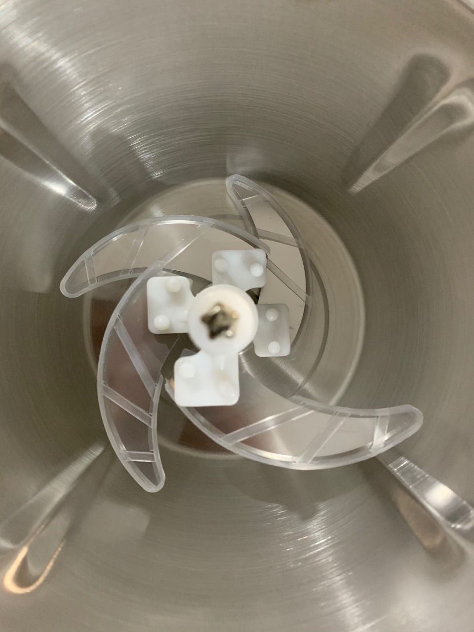 亿多米绞肉机四叶刀片刀架五轴旋转刀片刀头整套绞肉配件刀柱通用