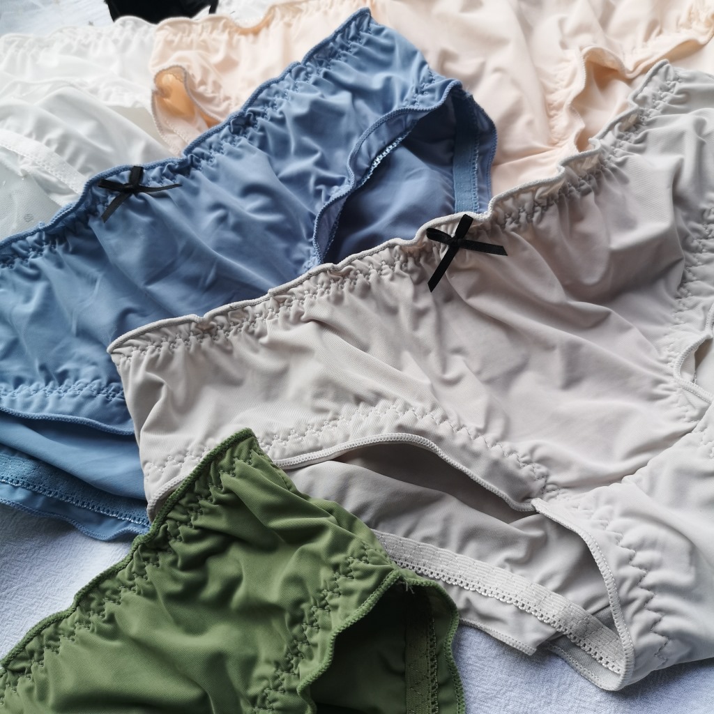 ins风舒适简约纯色低腰学生冰丝内裤女夏季新款 网红女内裤