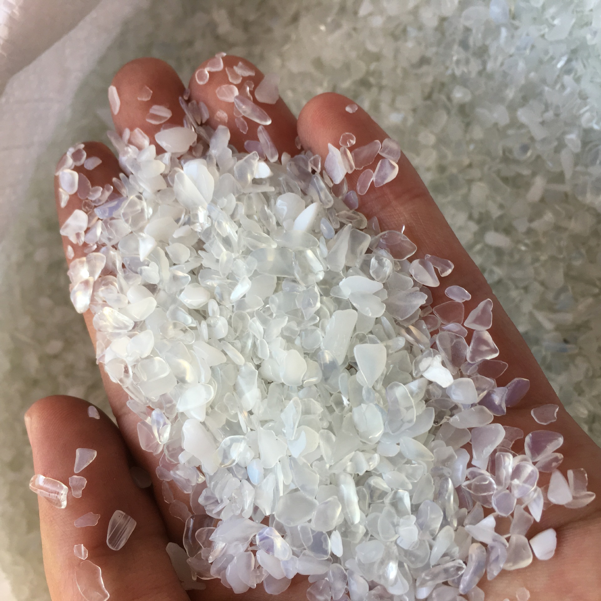 3~5mm人造蛋白石水晶碎石 小颗粒消磁 供佛七宝 鱼缸风水石