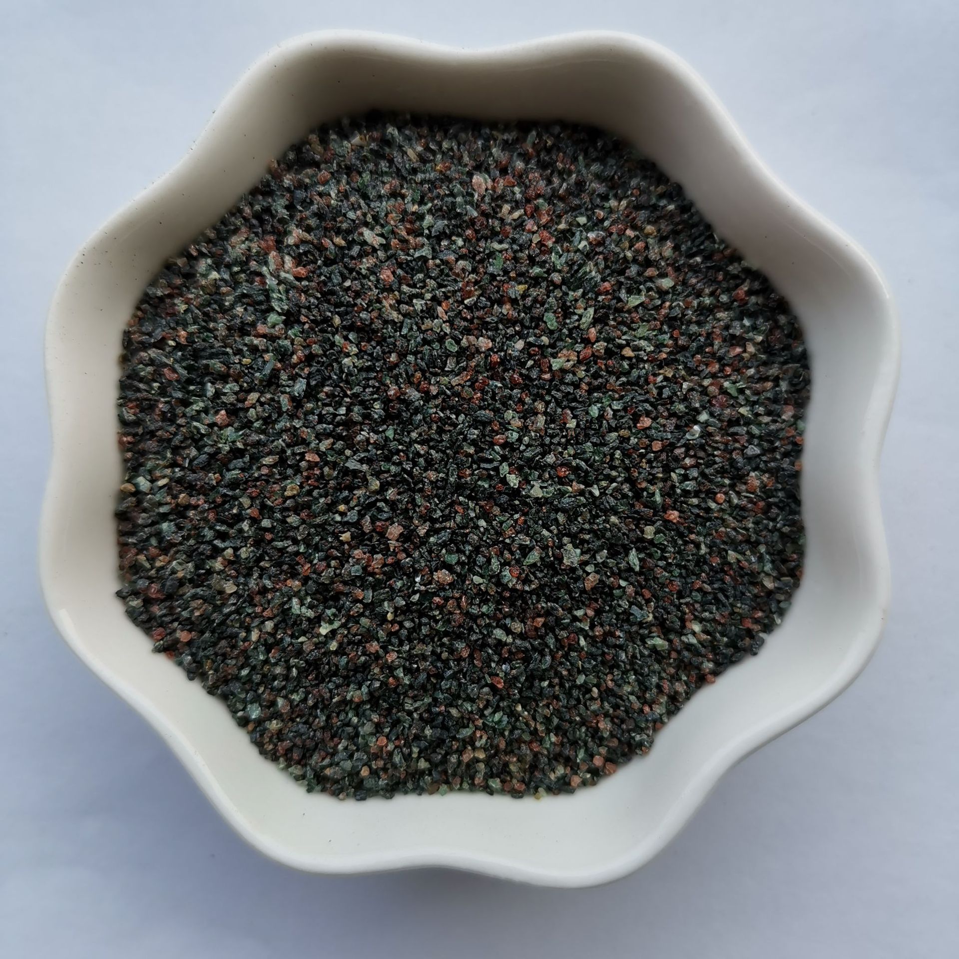 销绿辉石30/60# 价格低 高压水喷砂除锈15312133044