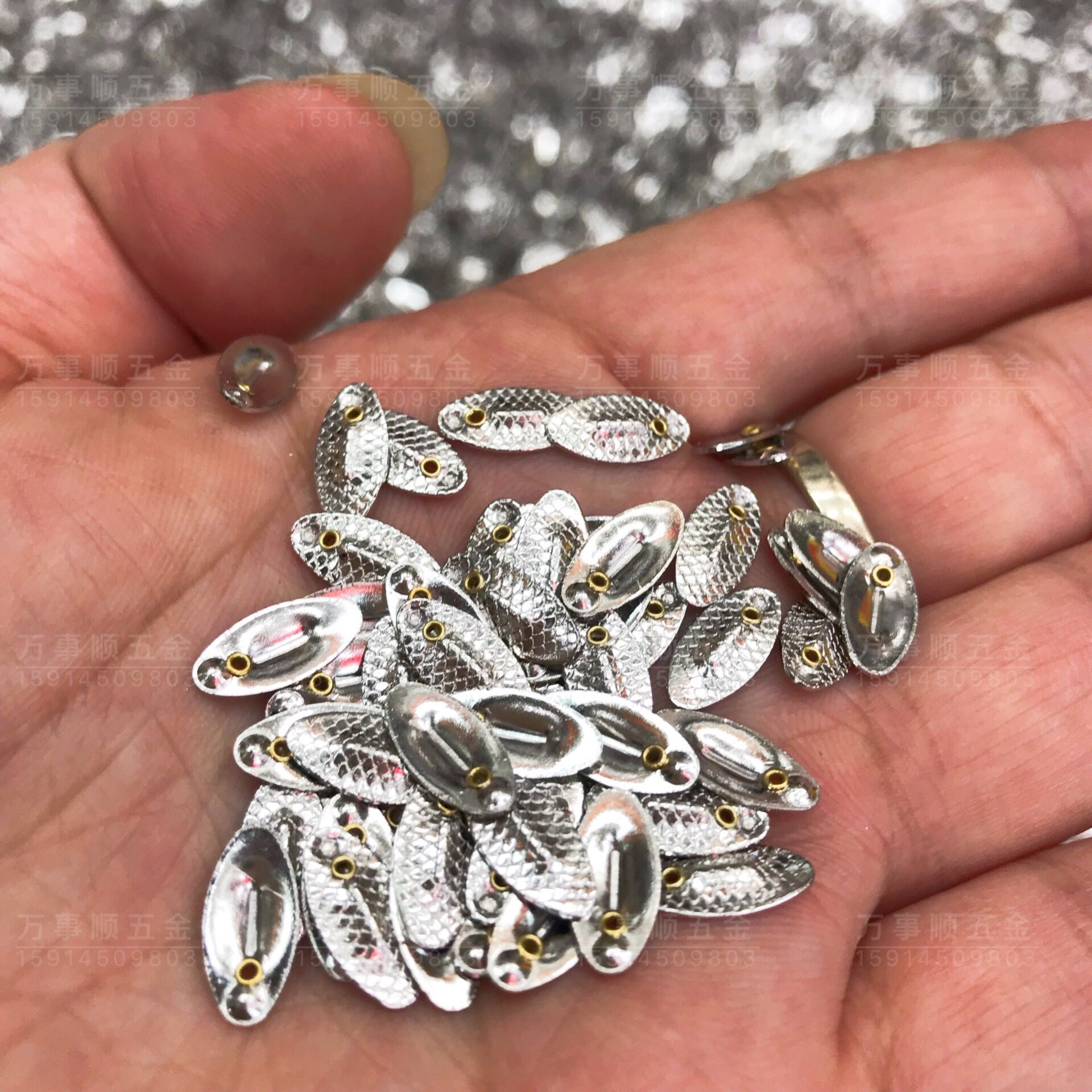 微物旋转亮片史密斯 鱼鳞亮片 路亚亮片 马口白条亮片饵翘嘴鱼饵