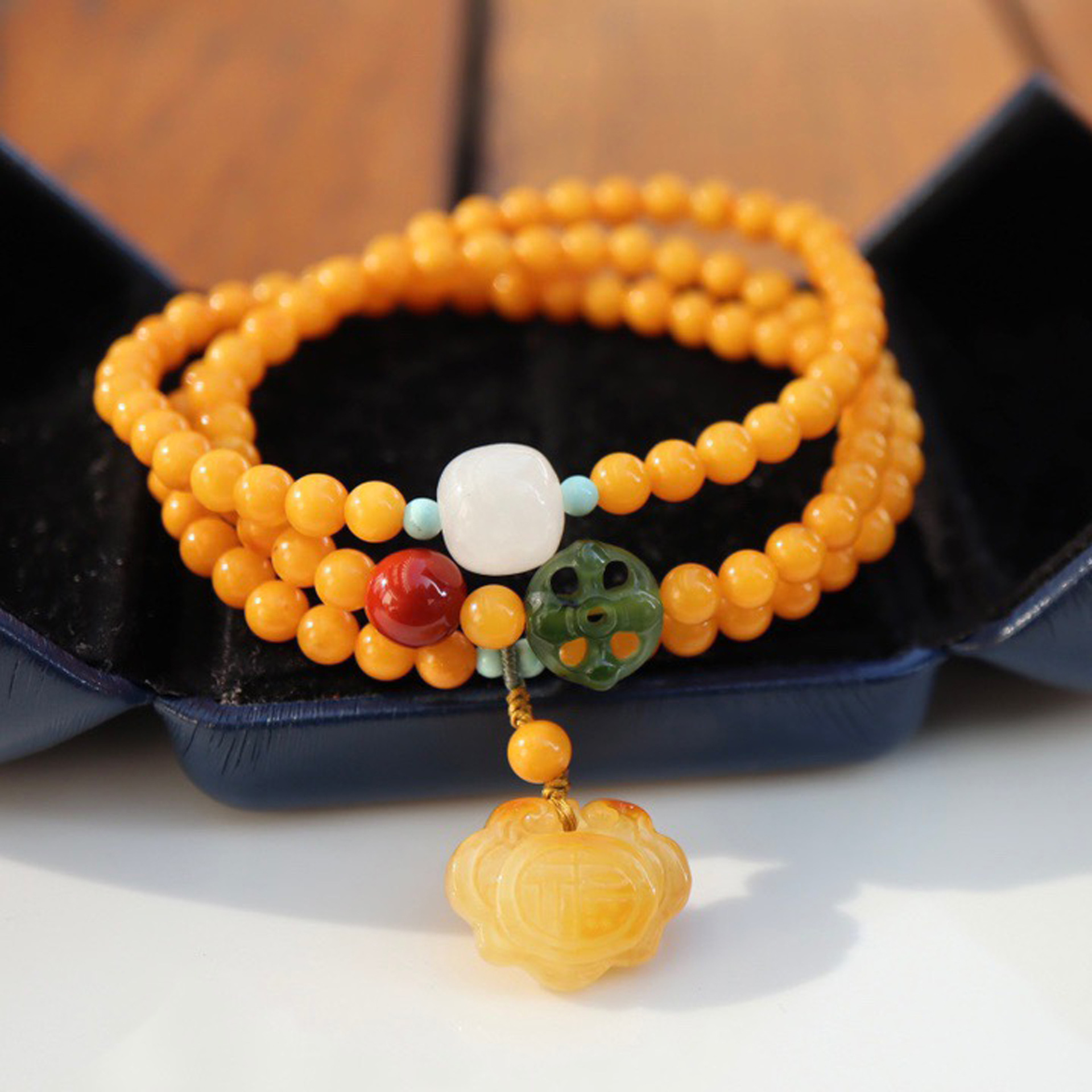 2mm三圈手串满蜜无杂裂搭配蜜蜡如意福锁挂坠原创手链