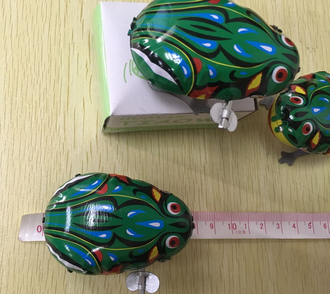 80后90后经典怀旧玩具上链铁皮青蛙 发条玩具 地摊货源光滑弹跳蛙